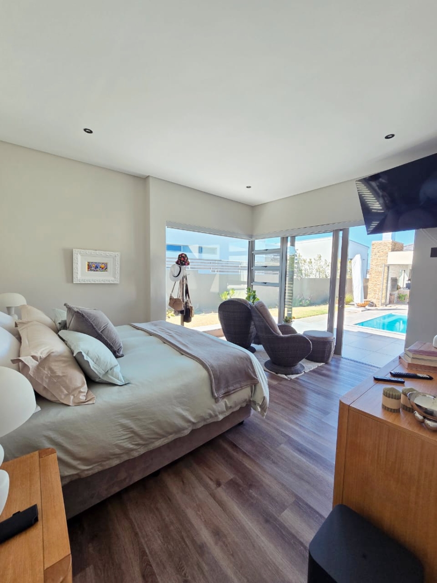 4 Bedroom Property for Sale in Oubaai Western Cape